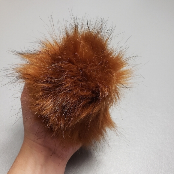 3/$15 unbranded brown faux fur Keychain - Picture 3 of 5